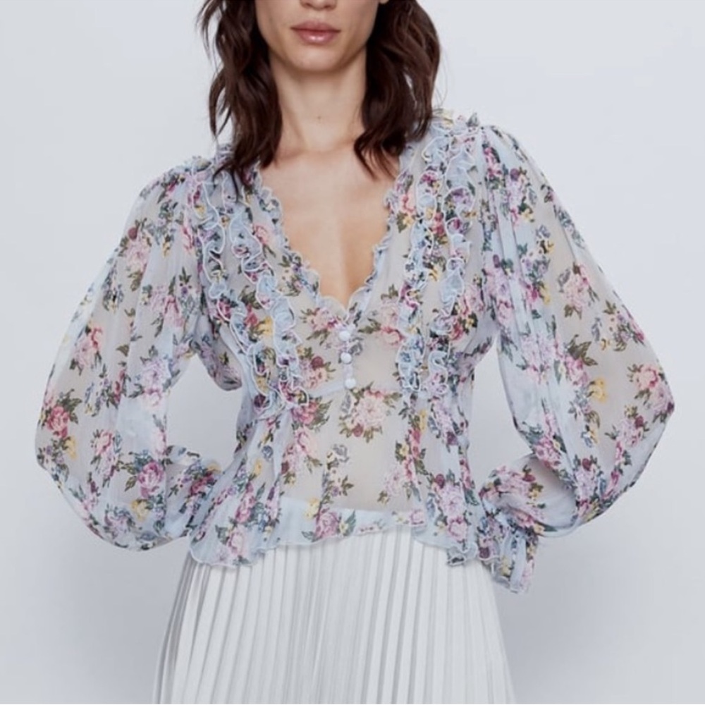 NWOT Zara Light Blue Floral Print Blouse with Ruffle Detail